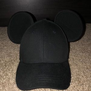 Cakeworthy Mickey Mouse hat